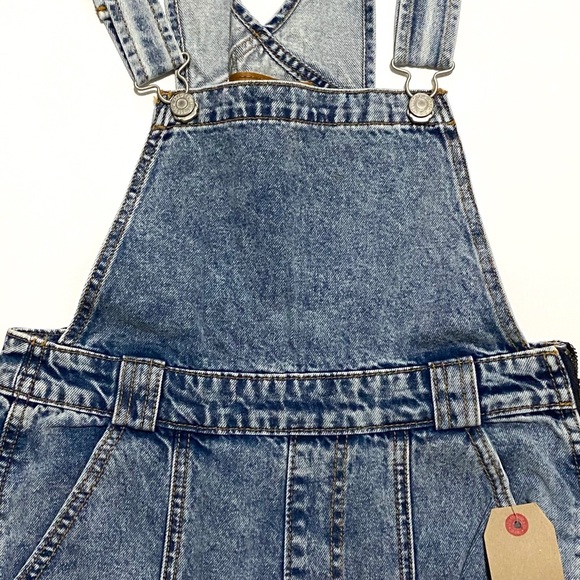 Levi’s Vintage Mom Utility Overalls Stone Wash NWT - Picture 4 of 13